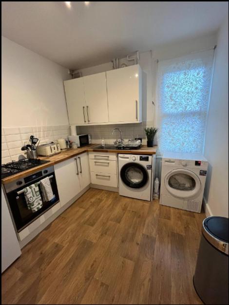 Two Bedroom Apartment In London Ngoại thất bức ảnh